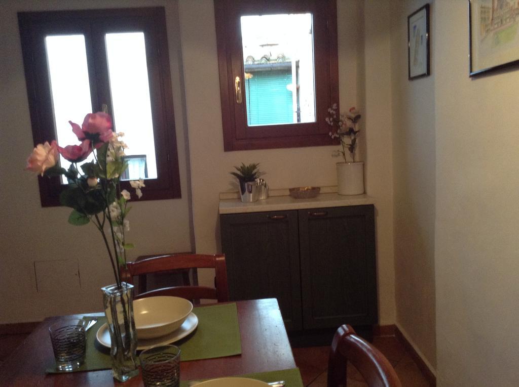 Apartamento Vellutini Number One Florencia Habitación foto
